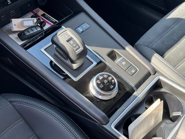 2025 Mitsubishi Outlander PHEV SE