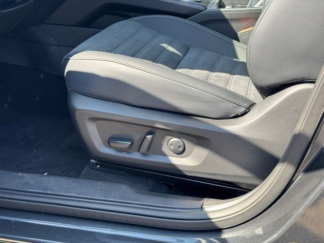 2025 Mitsubishi Outlander PHEV SE