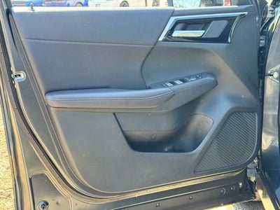 2025 Mitsubishi Outlander PHEV SE