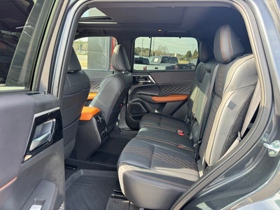 2025 Mitsubishi Outlander PHEV SEL