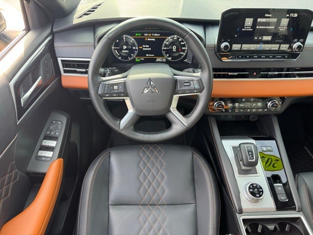 2025 Mitsubishi Outlander PHEV SEL