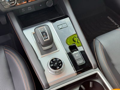 2025 Mitsubishi Outlander PHEV SEL