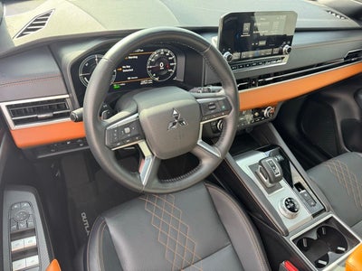 2025 Mitsubishi Outlander PHEV SEL