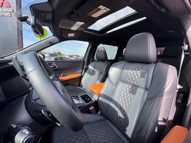 2025 Mitsubishi Outlander PHEV SEL