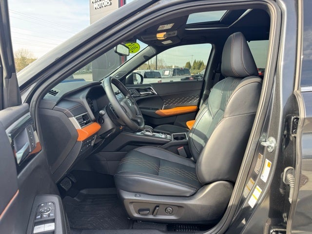 2025 Mitsubishi Outlander PHEV SEL