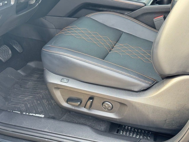 2025 Mitsubishi Outlander PHEV SEL