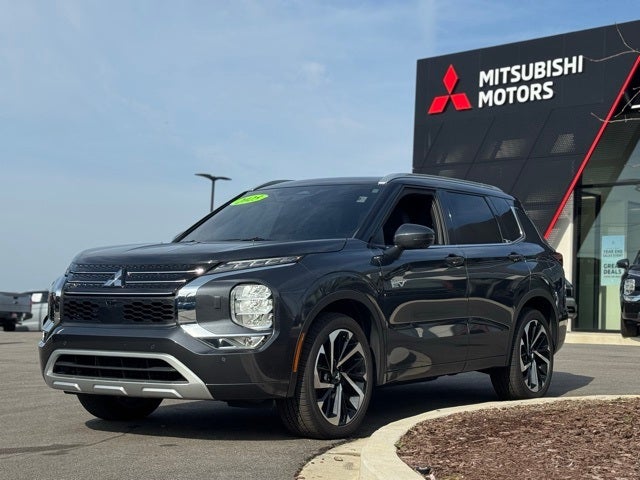 2025 Mitsubishi Outlander PHEV SEL