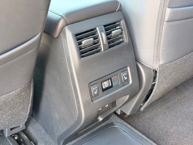 2026 Mitsubishi Outlander PHEV SEL