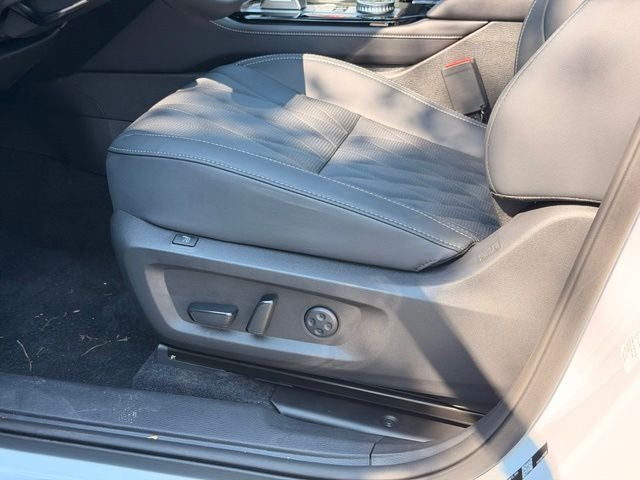 2026 Mitsubishi Outlander PHEV SEL