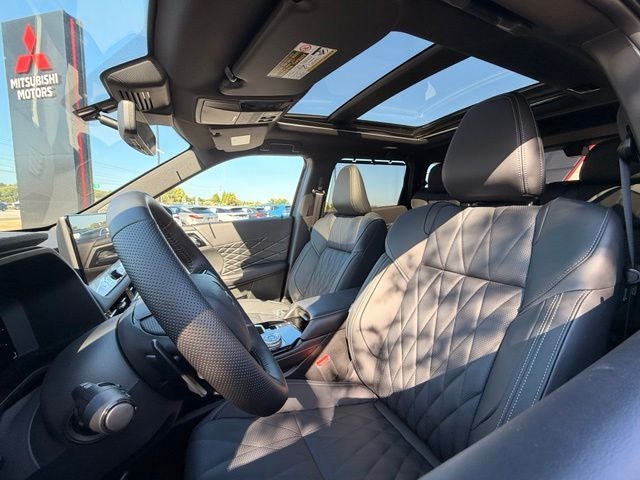 2026 Mitsubishi Outlander PHEV Black Edition