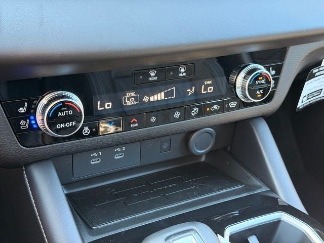 2026 Mitsubishi Outlander PHEV Black Edition
