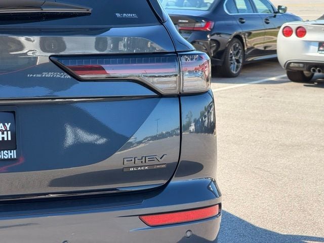2026 Mitsubishi Outlander PHEV Black Edition