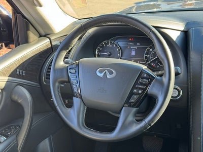 2024 INFINITI QX80 LUXE