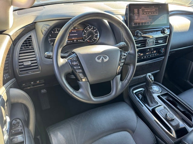 2024 INFINITI QX80 LUXE