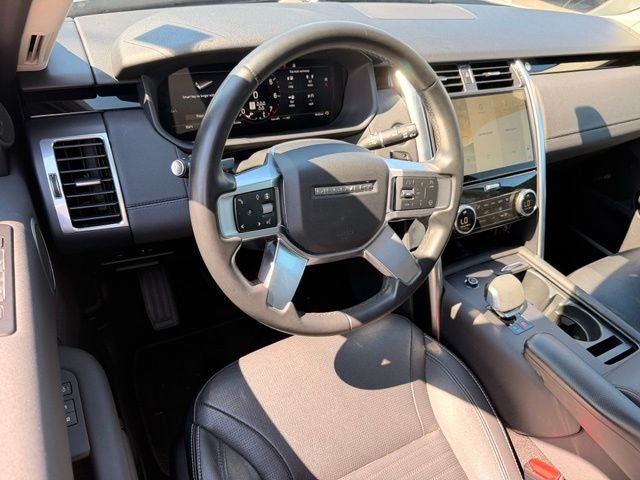 2024 Land Rover Discovery S