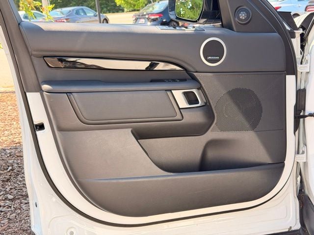 2024 Land Rover Discovery S