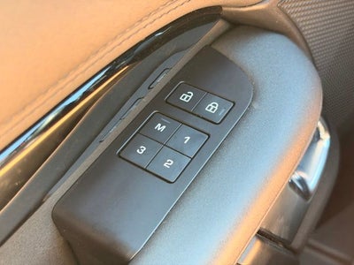 2024 Land Rover Discovery S