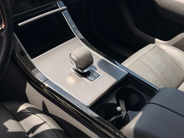 2025 Land Rover Range Rover Velar Dynamic SE