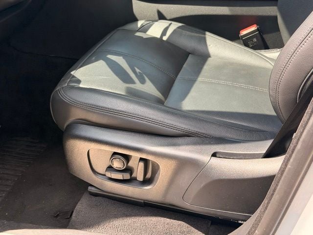 2025 Land Rover Range Rover Velar Dynamic SE