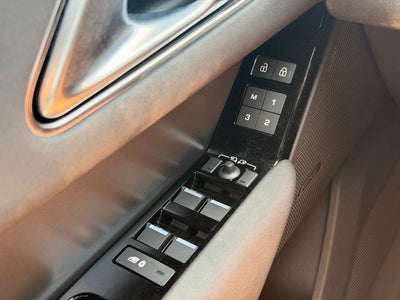 2025 Land Rover Range Rover Velar Dynamic SE