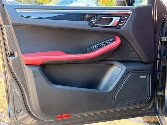 2018 Porsche Macan S